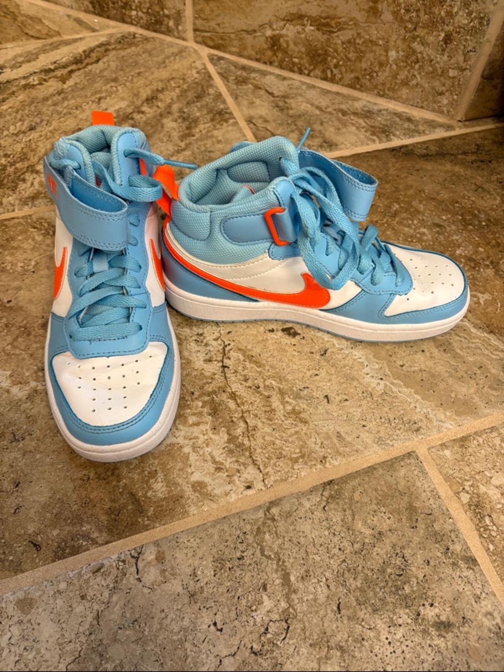 Kids High-Top Nike Sneakers in Light Blue and Orange - Youth
